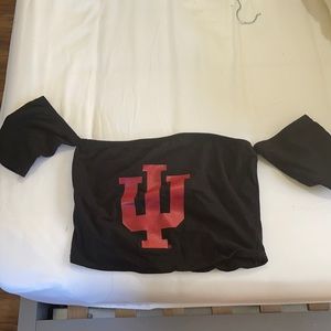 IU off the shoulder crop top